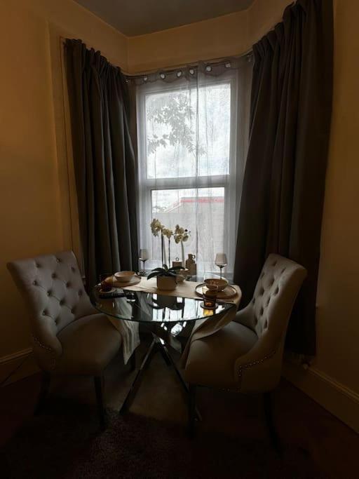 Entire 1Bed Stratford Westfield Apartamento Londres Exterior foto