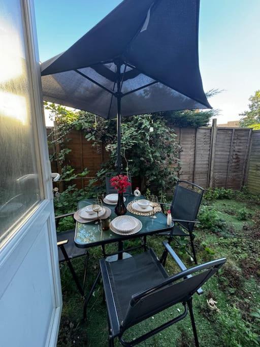 Entire 1Bed Stratford Westfield Apartamento Londres Exterior foto